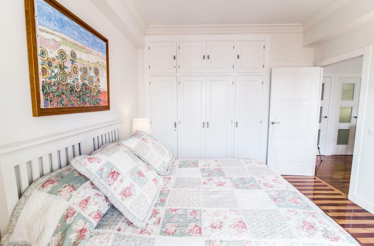 Elegant Retreat Business District Bernabeu Apartment Madrid Exterior photo