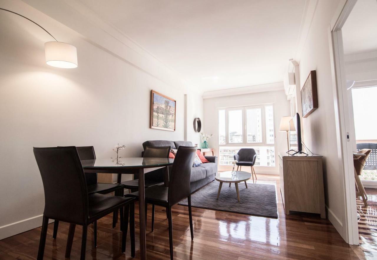 Elegant Retreat Business District Bernabeu Apartment Madrid Exterior photo